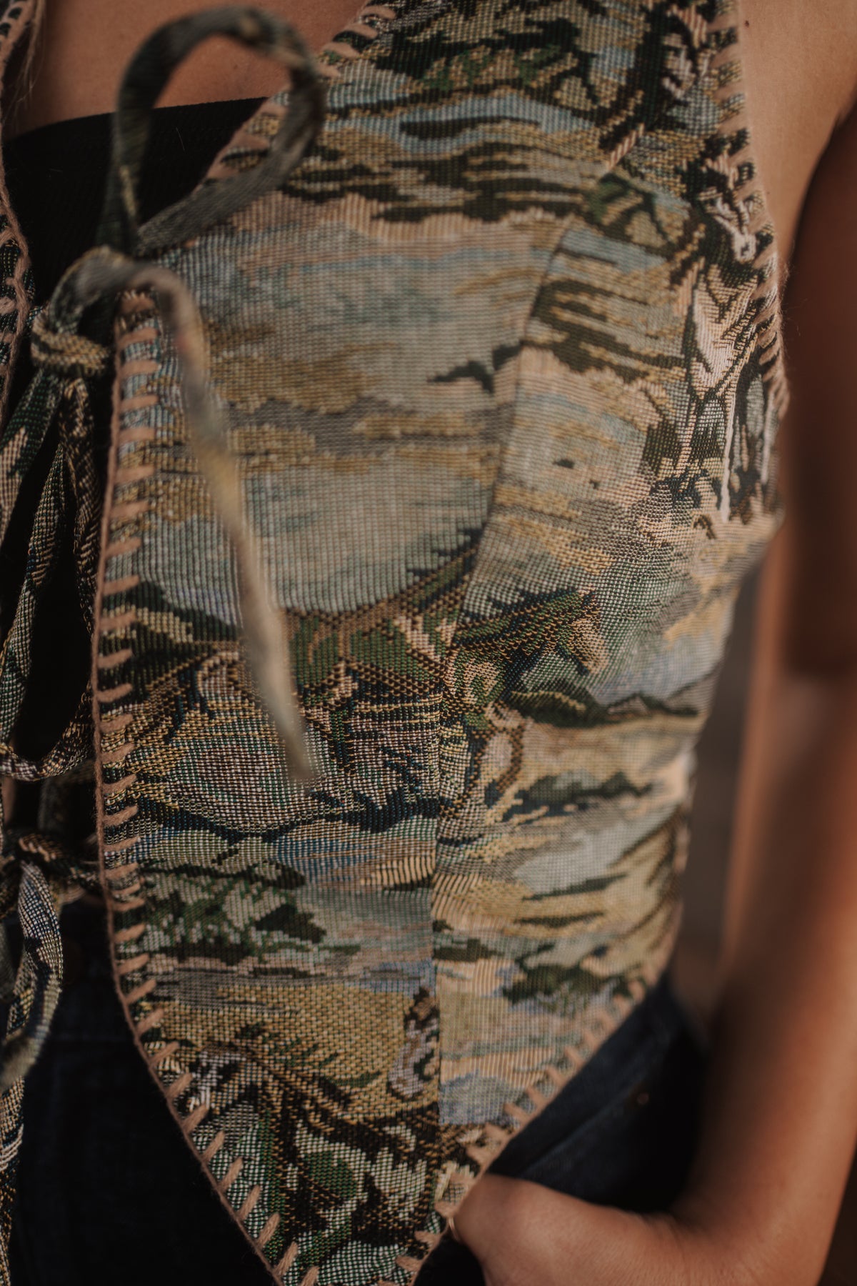 Valley Collage Horse Top