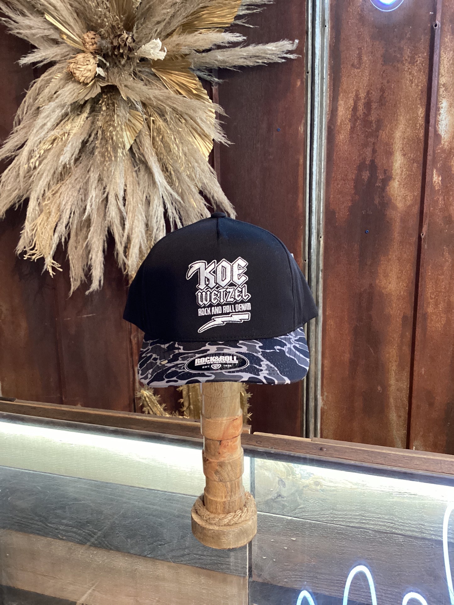 Koe Wetzel Black & White Hat