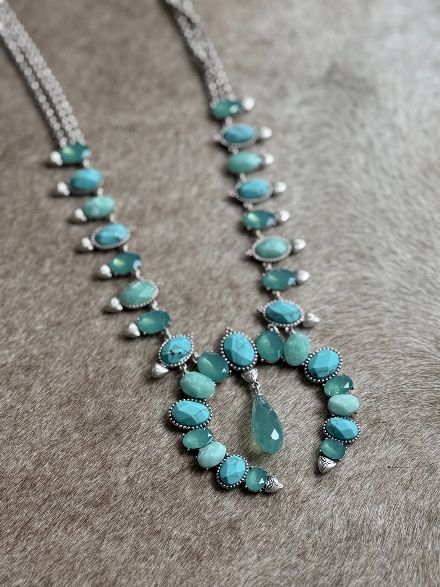 Lainey Wilson Statement Squash Blossom Necklace