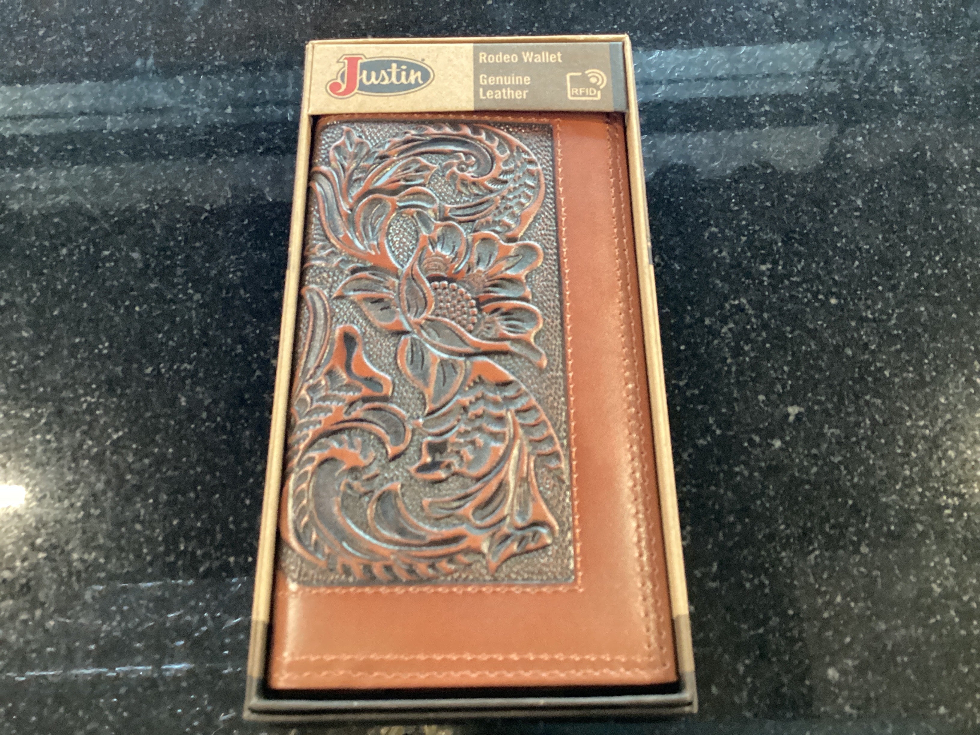 Rodeo Wallet Tooled W/Triple Stitch – Wiseman’s Western