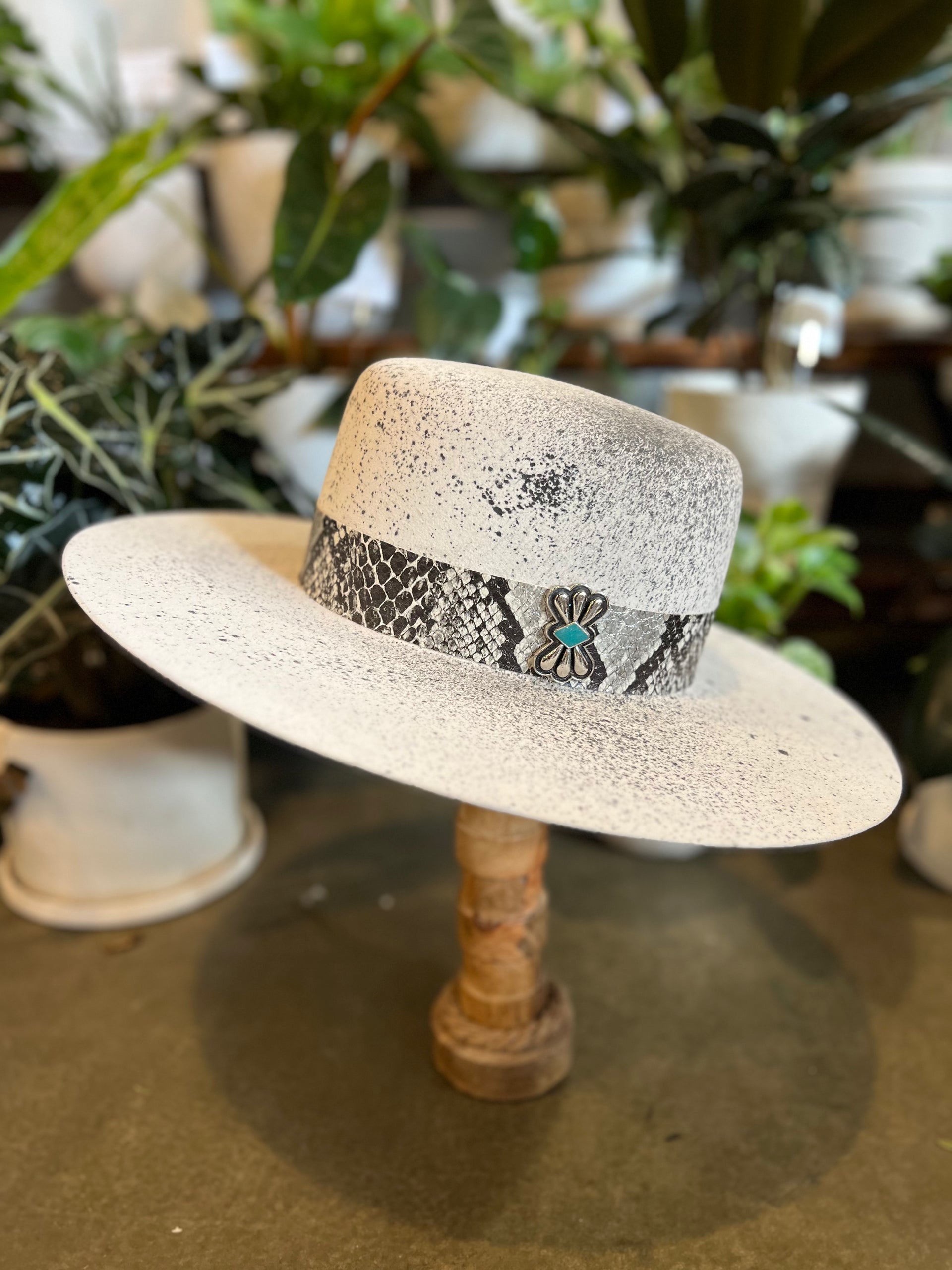 Atwood White Speckled Hat Atwood Wild Rose Speckled Hat – Wiseman main image 3