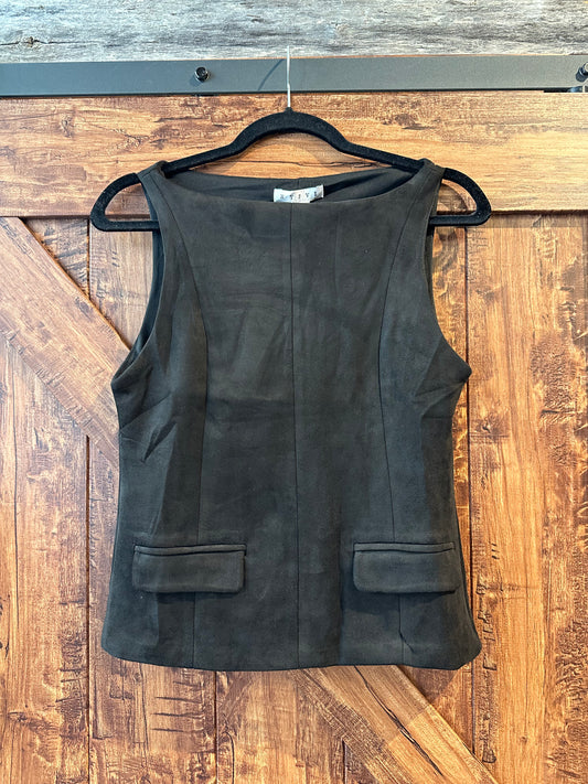 Black Pocket Sleeveless Top