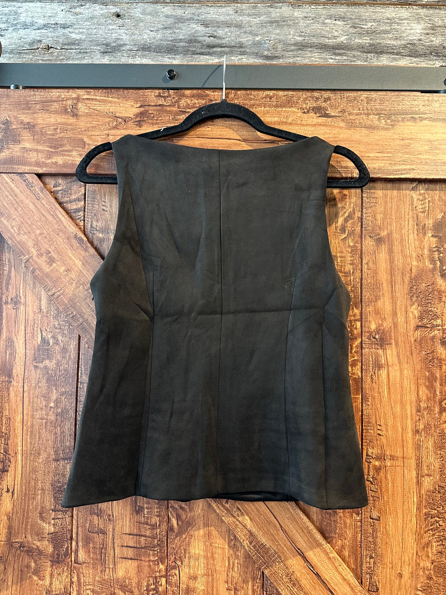 Black Pocket Sleeveless Top