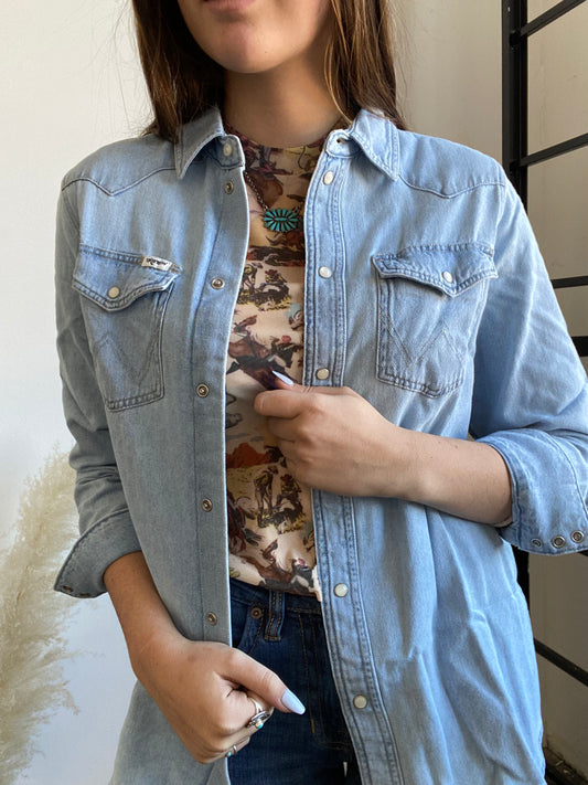 Final Sale ✨ Wrangler Dusty Denim Snap Women’s Shirt