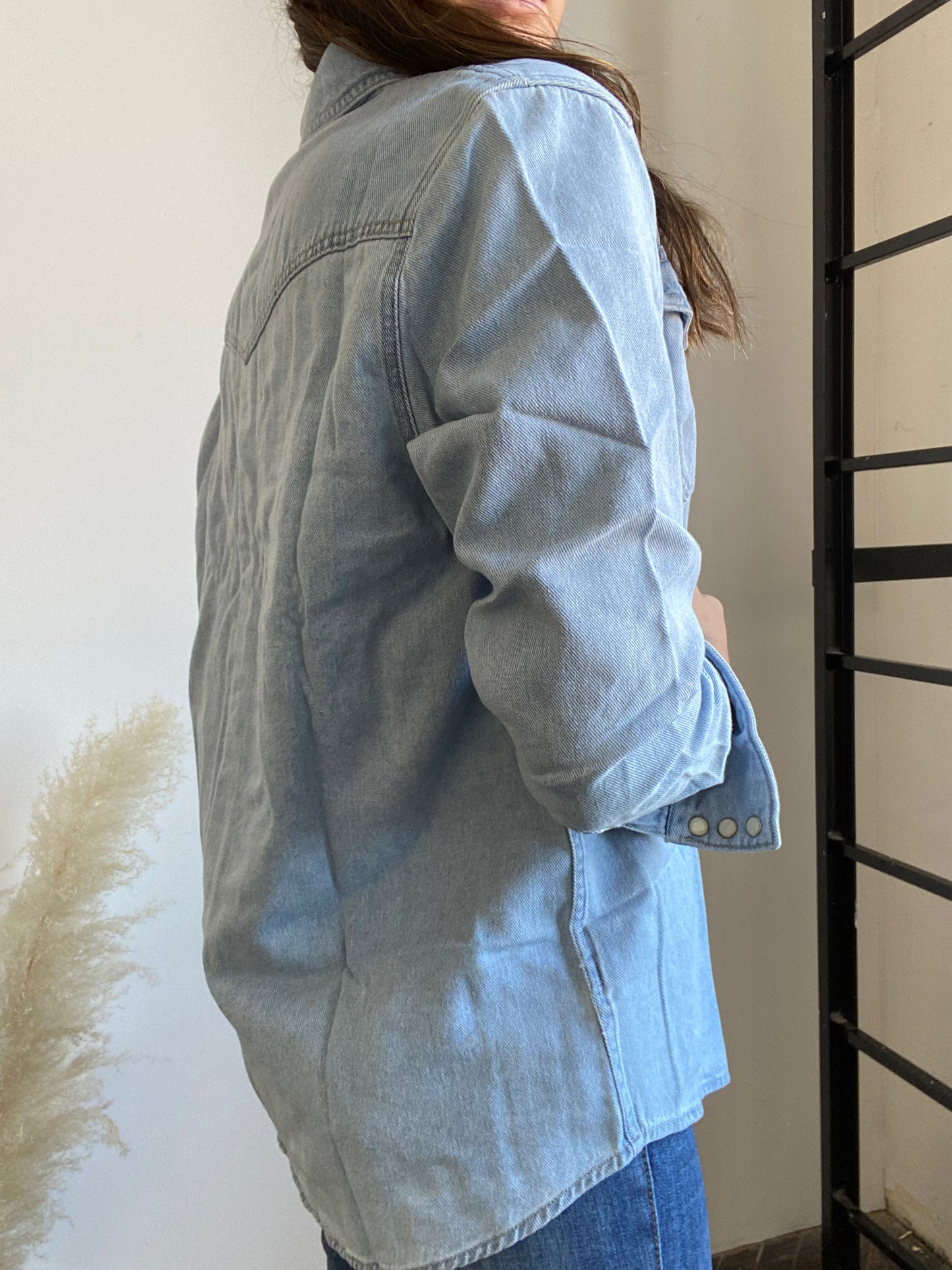 Final Sale ✨ Wrangler Dusty Denim Snap Women’s Shirt