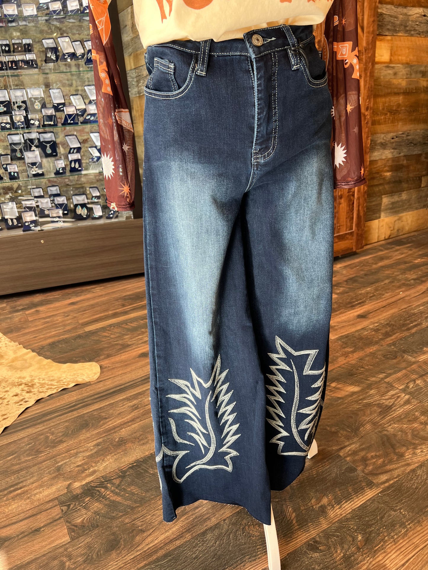 Boot-Stitched Cropped Jeans