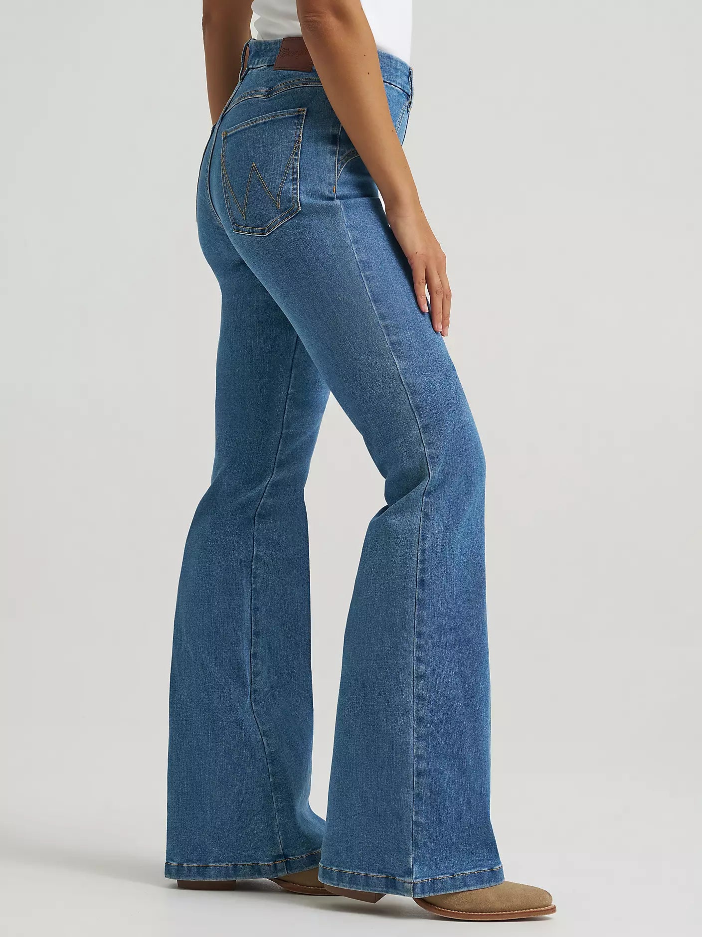 Wrangler Bespoke Saddle Flare Jeans