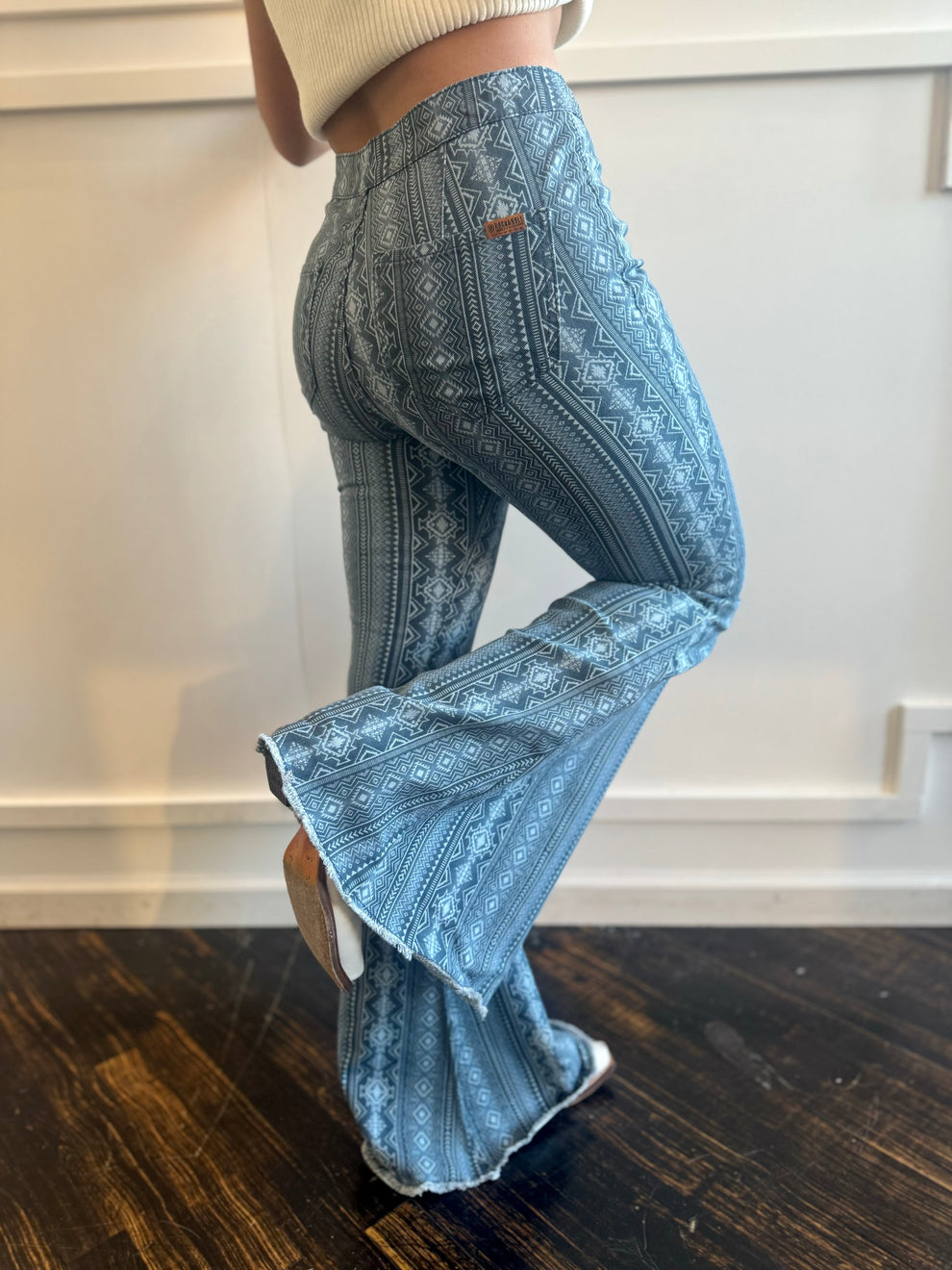 Final Sale Antique Aztec Bell Jeans – Wiseman’s Western