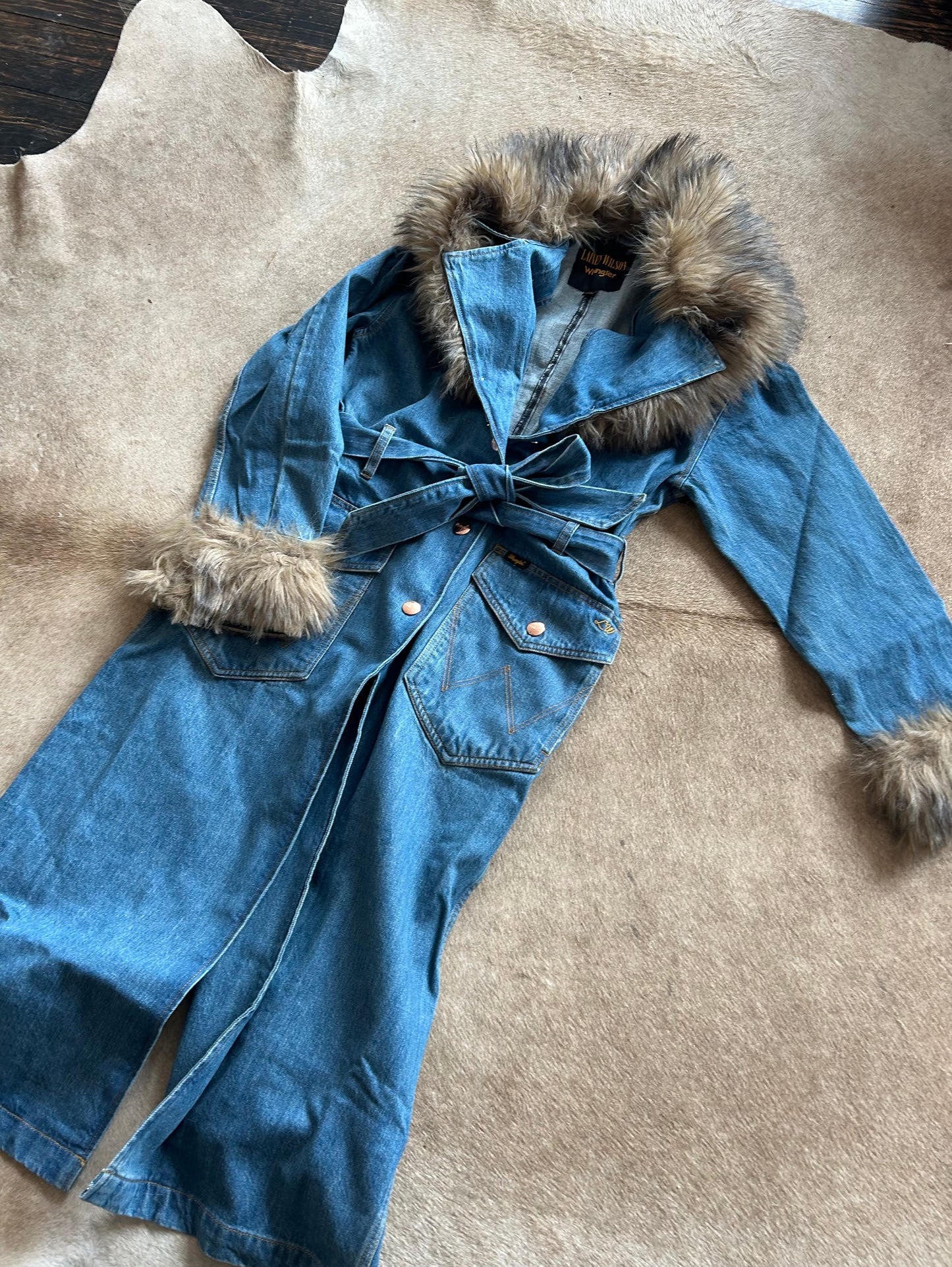 Lainey Wilson Penny Coat