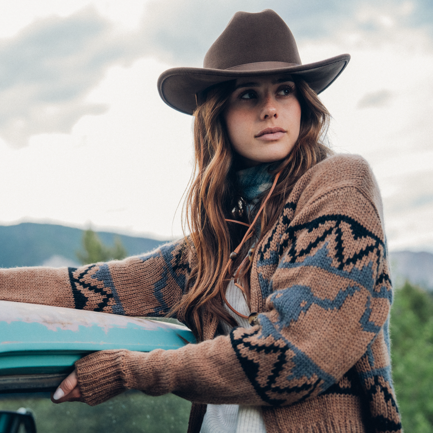 Stetson Steer Head Cropped Cardigan