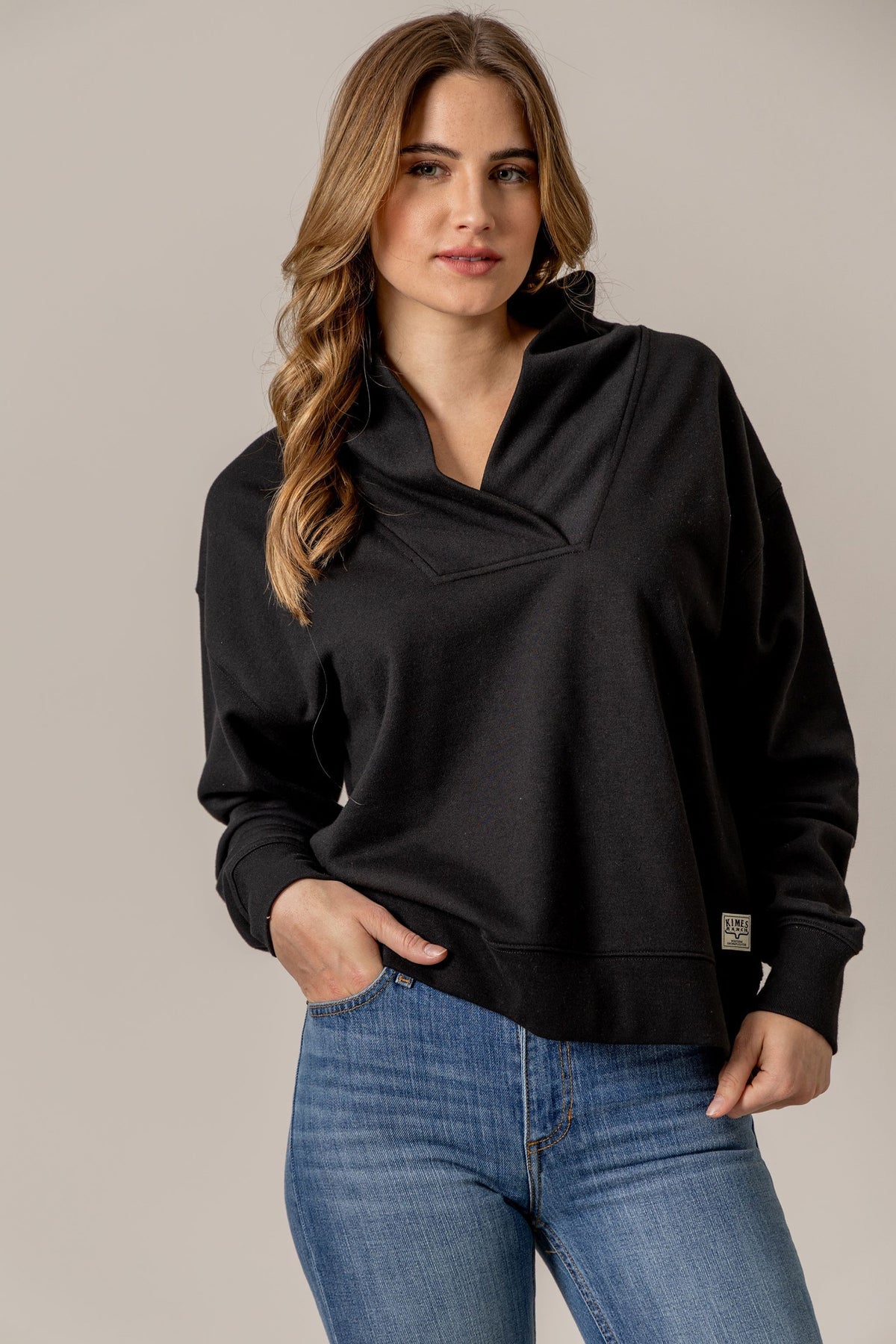 Kimes Sandy Black Cropped Crew