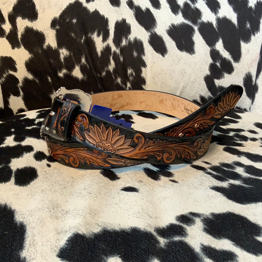 Tony lama tooled belt woman’s