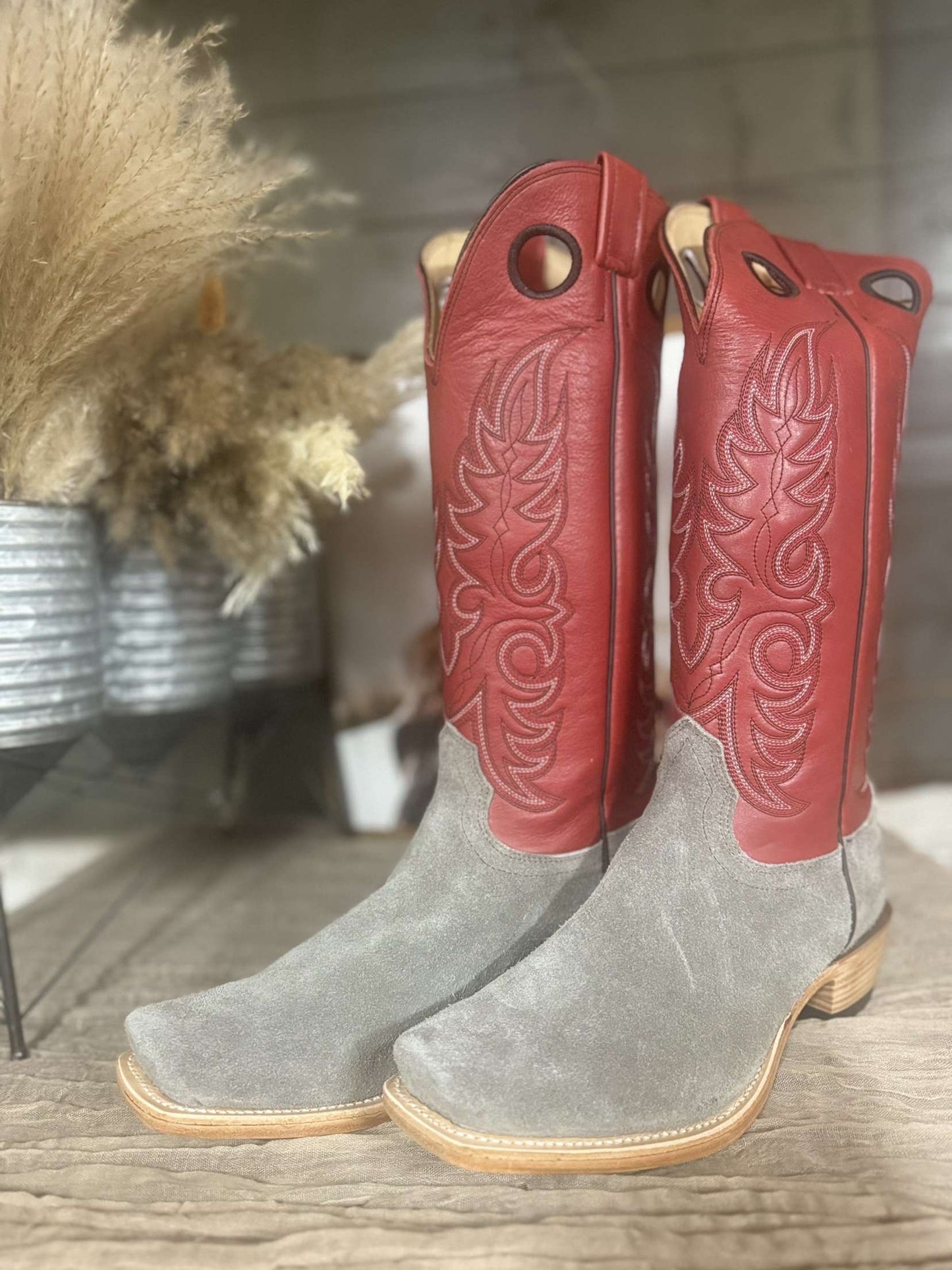 Fenoglio Grey Moto Roughout with Red