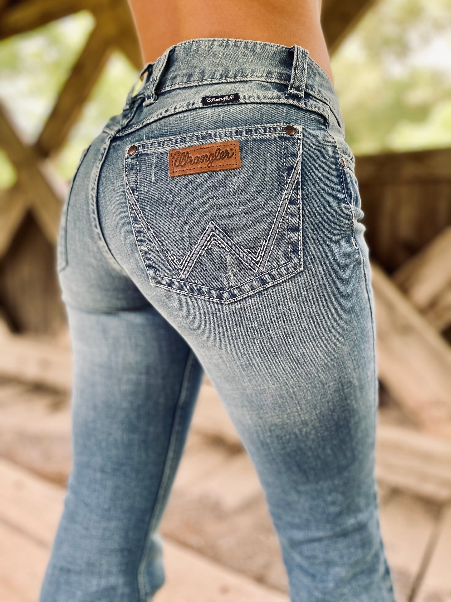 Last One ✨ Wrangler Retro In My Blues Mid-Rise Flares