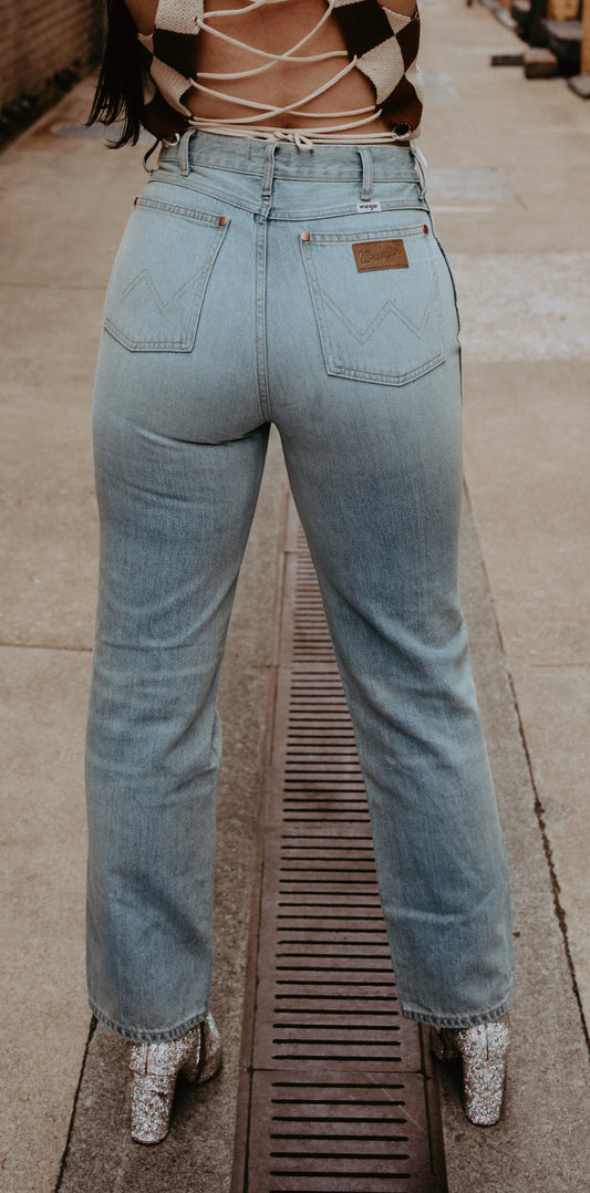 Final Sale ✨Wrangler Vintage Wild West Cropped Jean