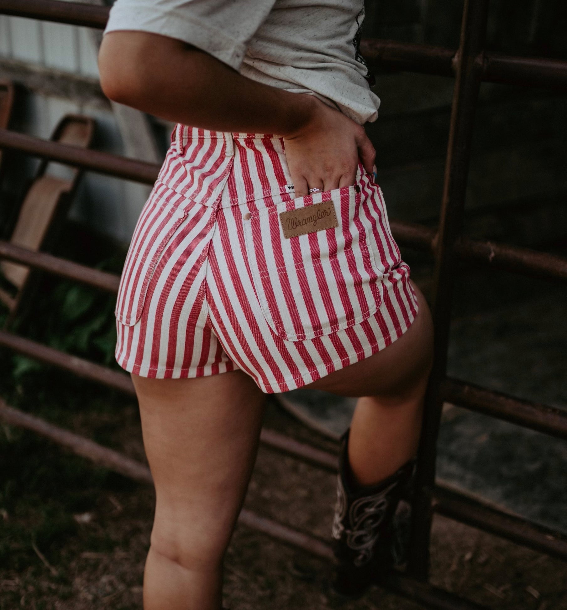 Wrangler Vintage Dolly Striped Shorts  112315530 pink