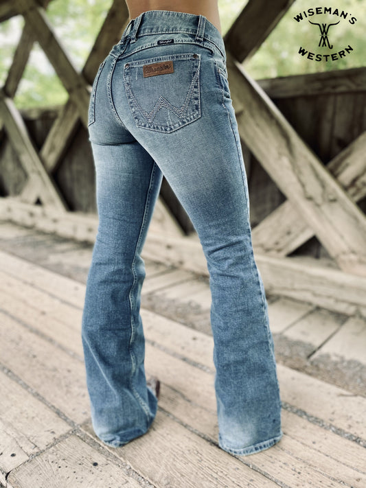 Last One ✨ Wrangler Retro In My Blues Mid-Rise Flares