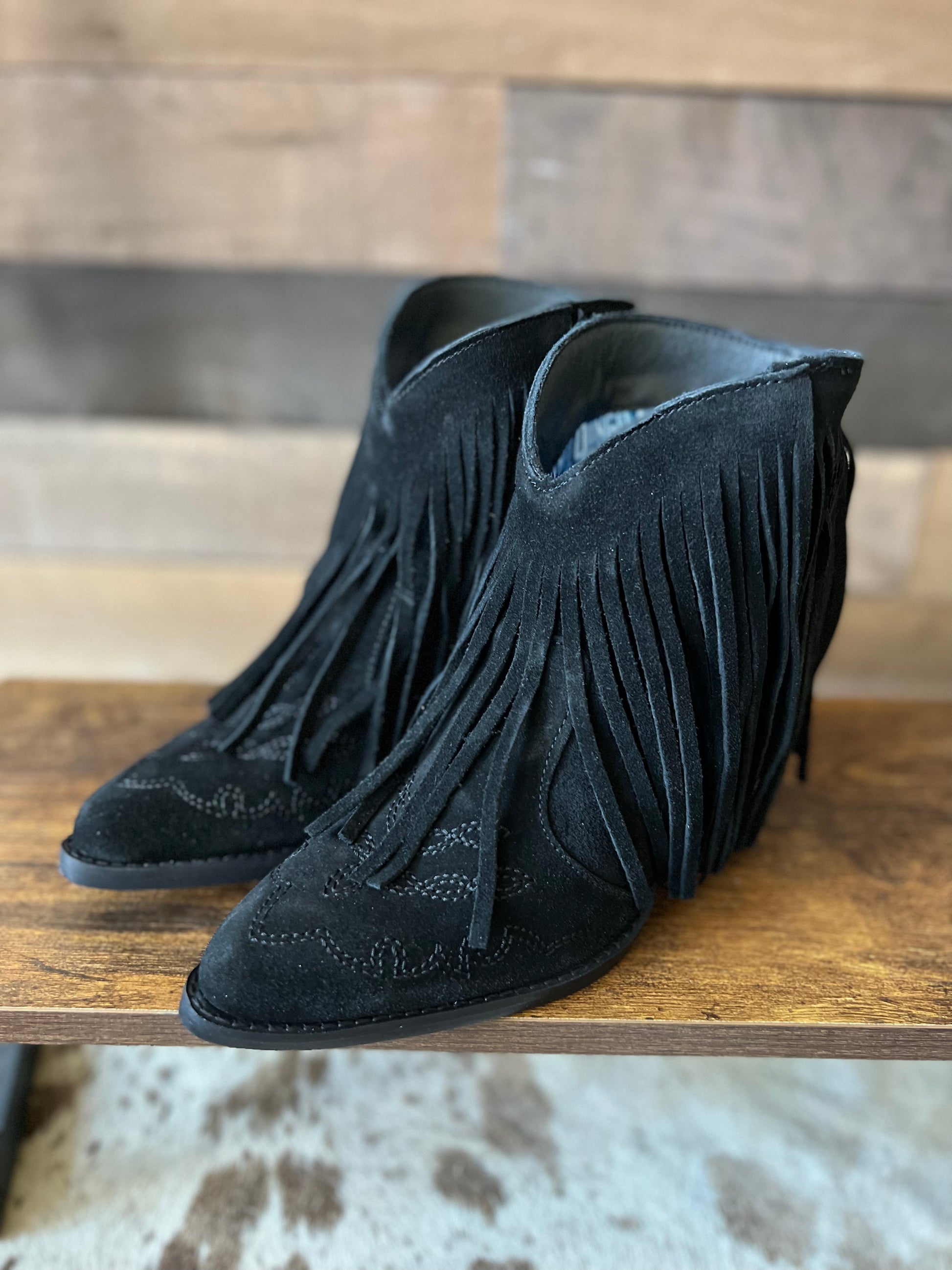 Tangles Black Dingo Boots – Wiseman’s Western