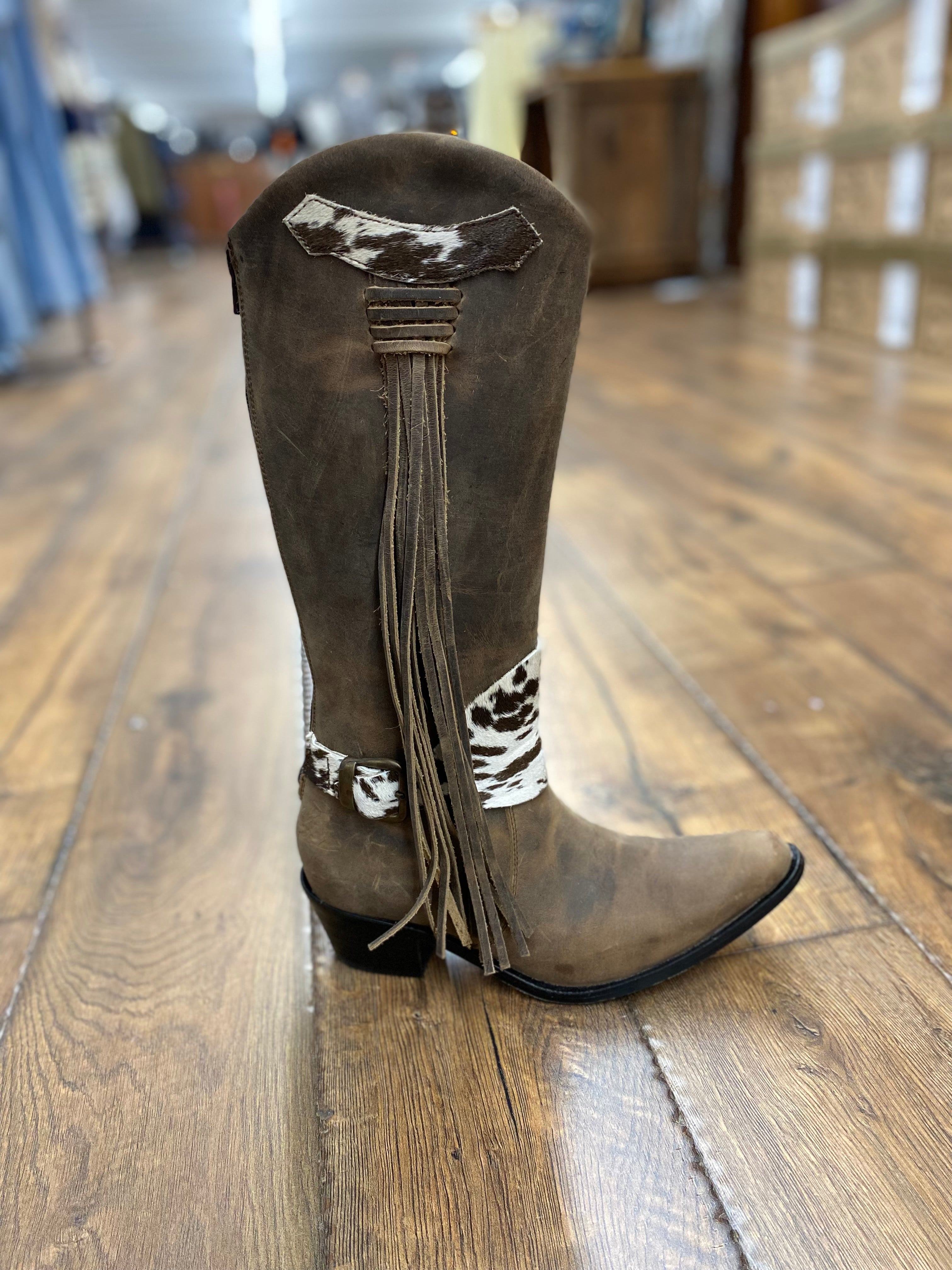 Tall boots outlet with tassels