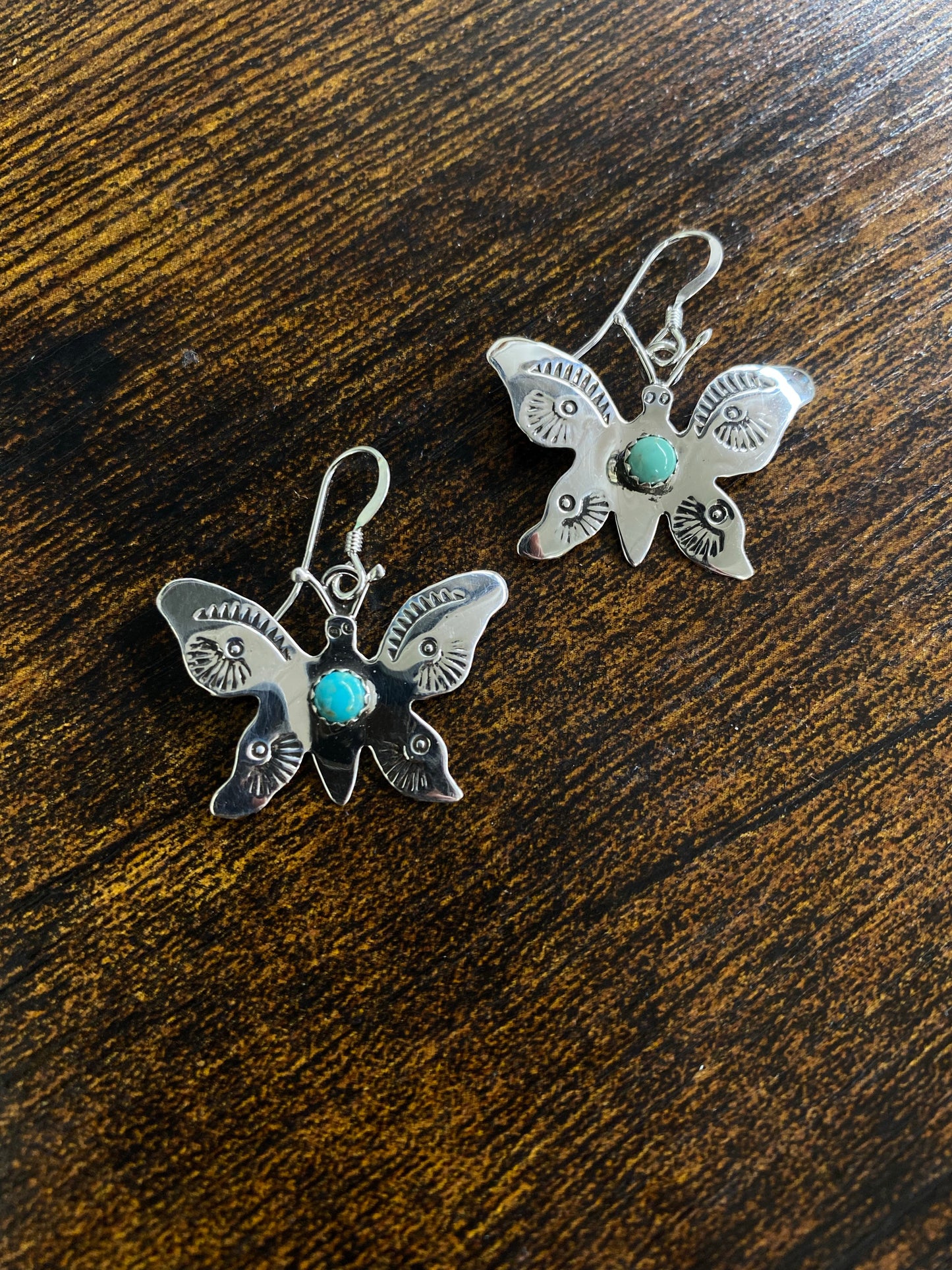 Final Sale✨ Love is like a butterfly authentic earrings