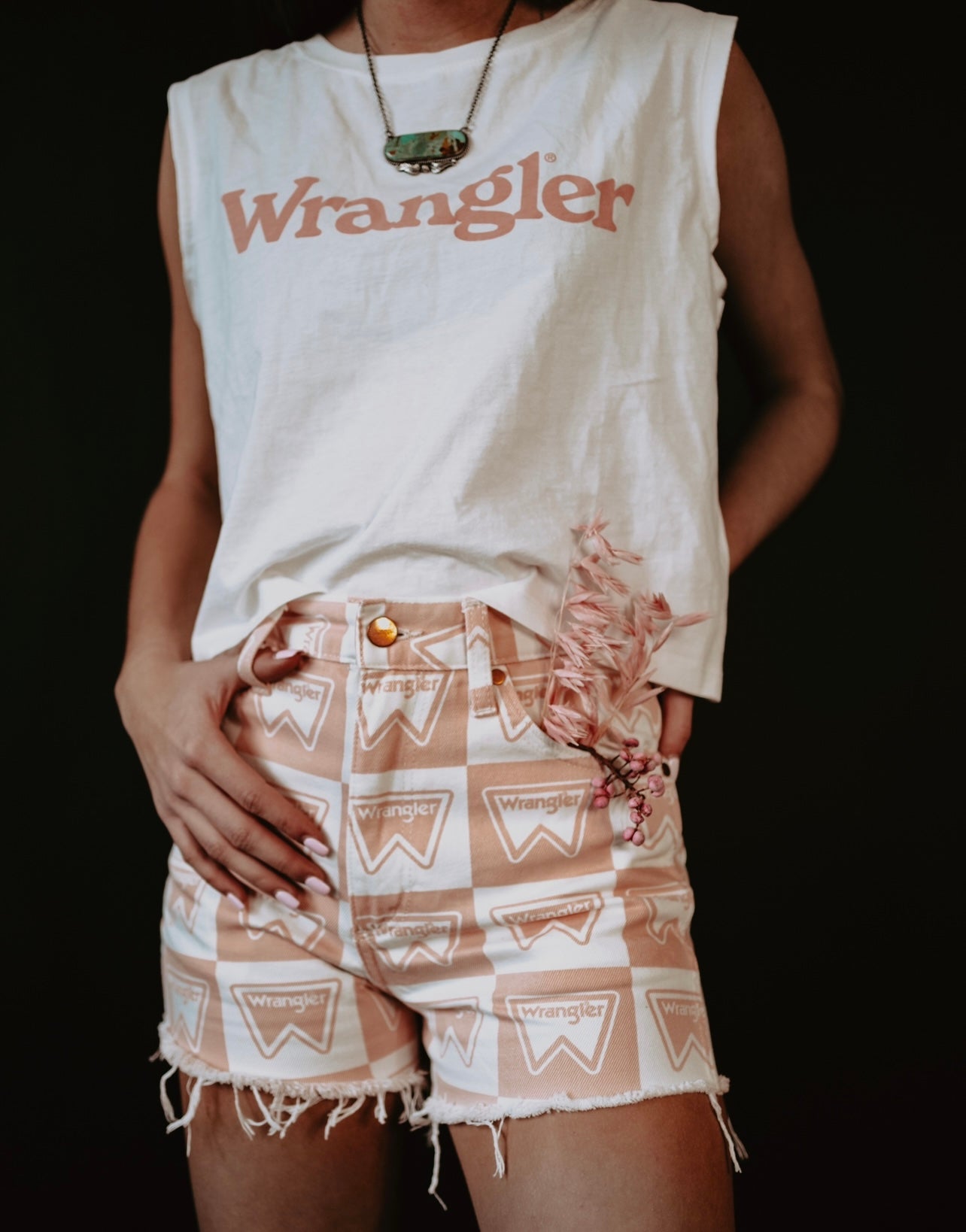 Wrangler Festival Patch Shorts 112334599 women's signature