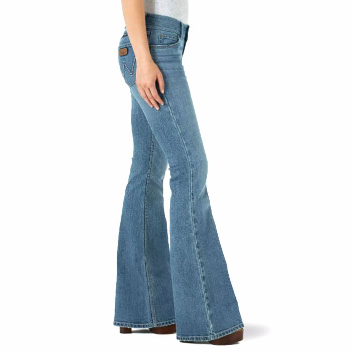 Final Sale ✨Wrangler Retro Elsa Mid Rise Flares
